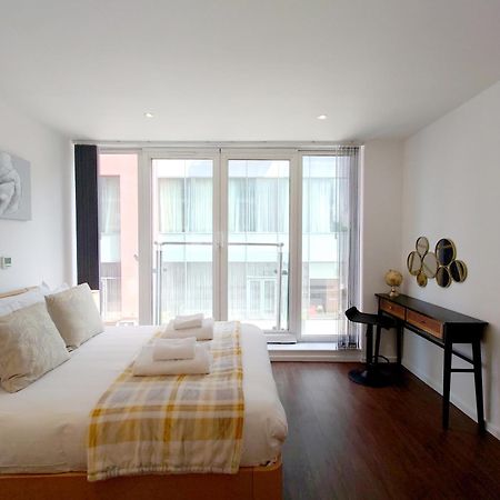 Fully Serviced Two Bed Apartment By Excel & O2 London Kültér fotó