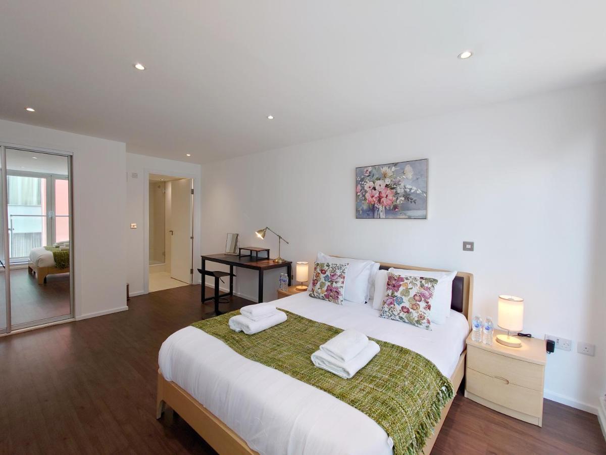 Fully Serviced Two Bed Apartment By Excel & O2 London Kültér fotó