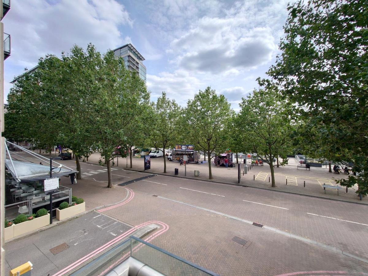 Fully Serviced Two Bed Apartment By Excel & O2 London Kültér fotó