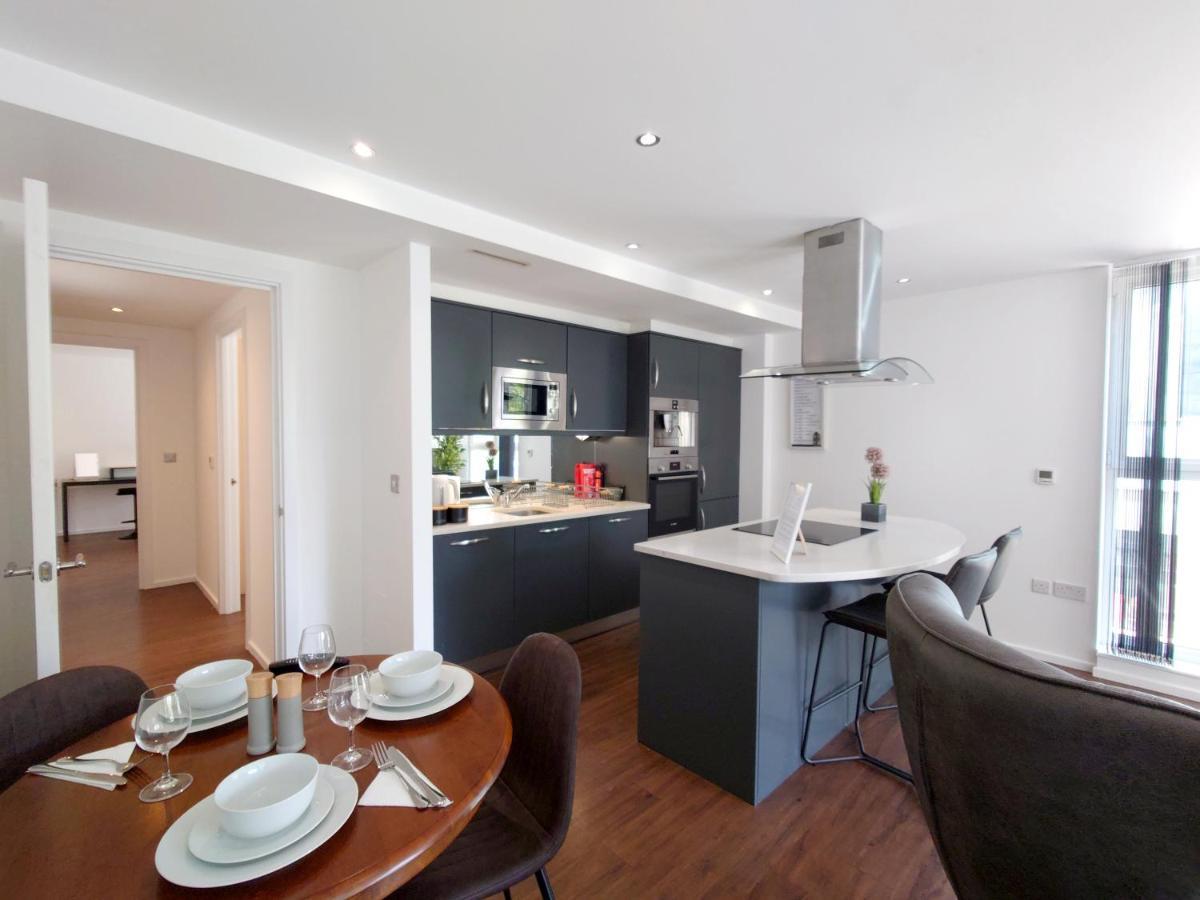 Fully Serviced Two Bed Apartment By Excel & O2 London Kültér fotó