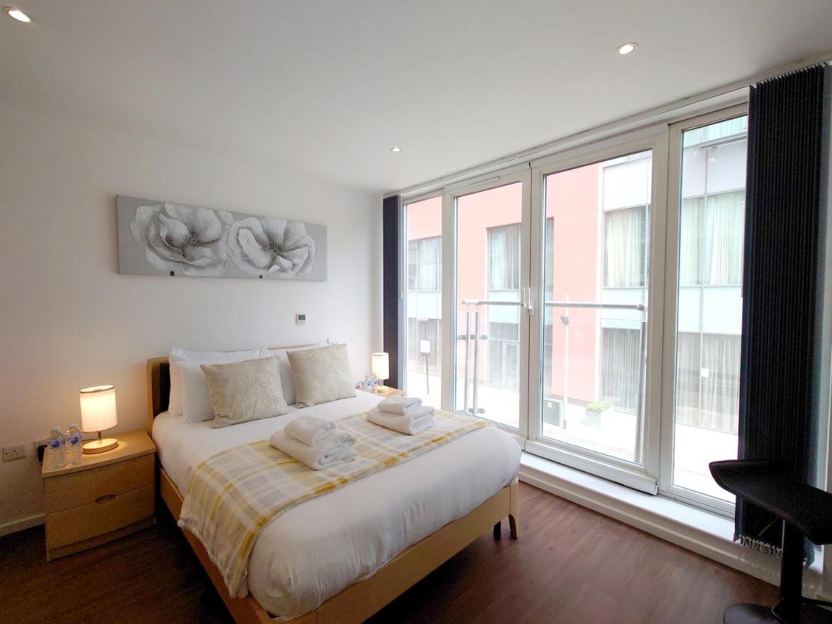 Fully Serviced Two Bed Apartment By Excel & O2 London Kültér fotó