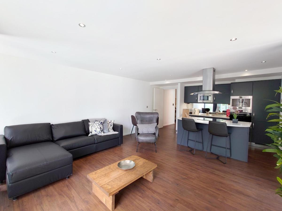 Fully Serviced Two Bed Apartment By Excel & O2 London Kültér fotó
