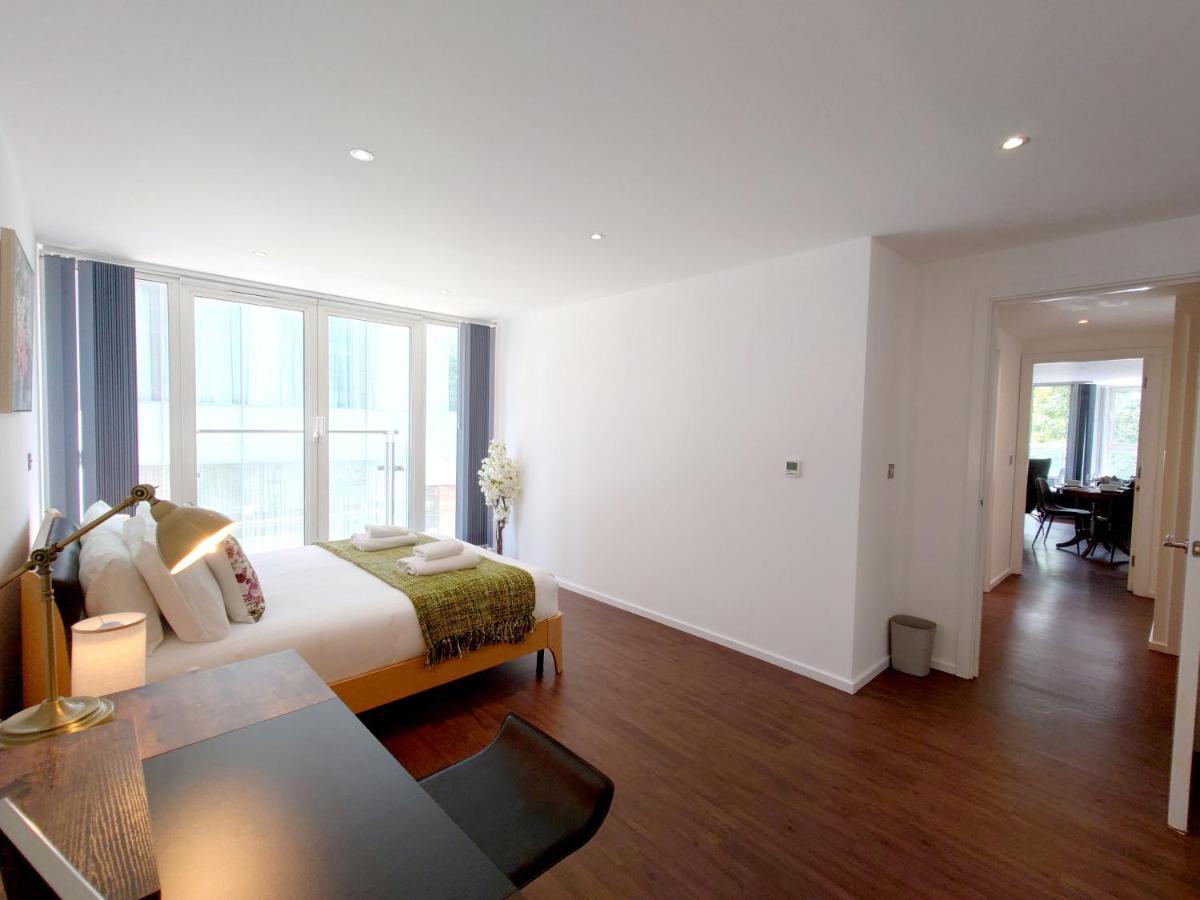 Fully Serviced Two Bed Apartment By Excel & O2 London Kültér fotó