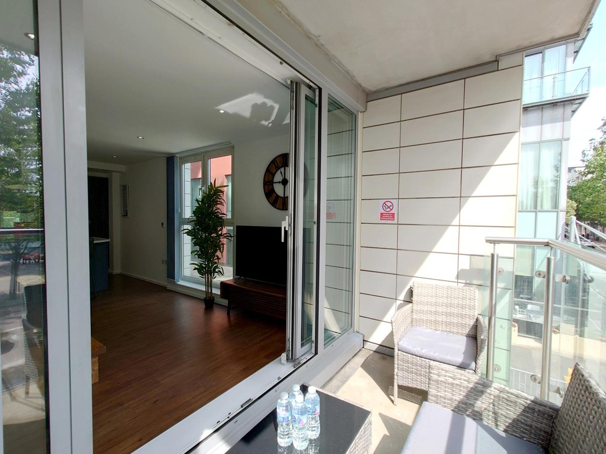 Fully Serviced Two Bed Apartment By Excel & O2 London Kültér fotó